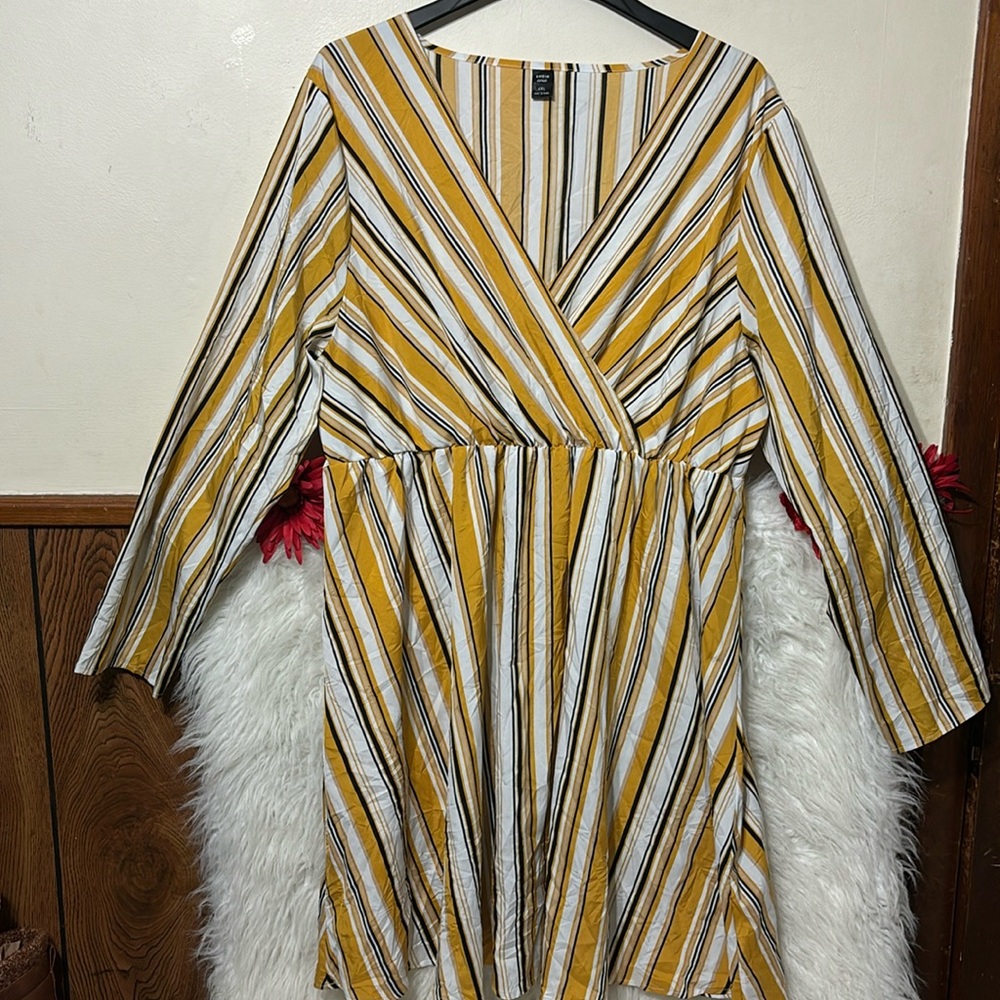 SHEIN CURVE 4XL MIDI Dress